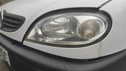 faro delantero izquierdo Citroen Saxo 1.5D 57CV 2000 (ref 230039)